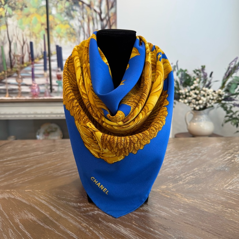 Authentic Chanel Scarf - Picture 4 of 8